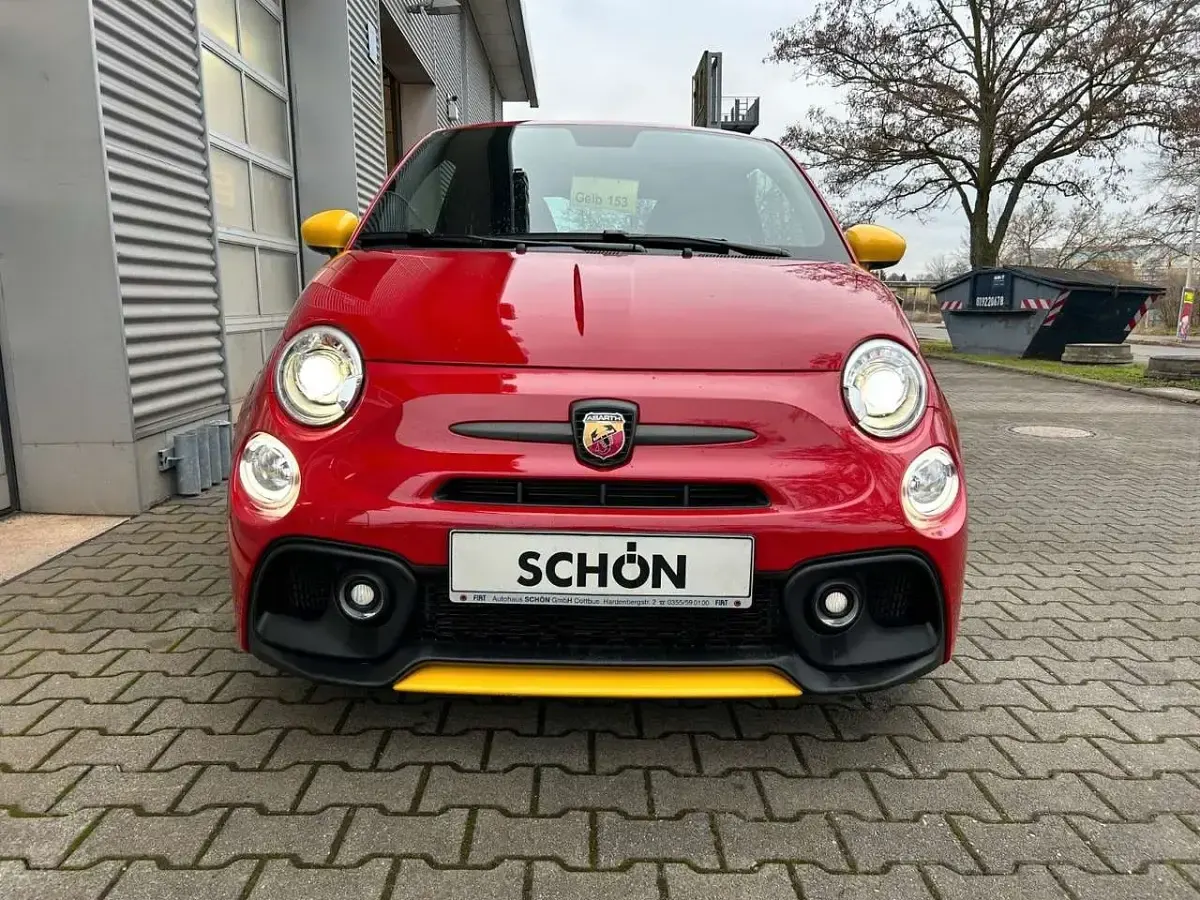 Gebraucht Abarth 695 179 PS (131 kW) 2024 Rosso corsa Kleinwagen