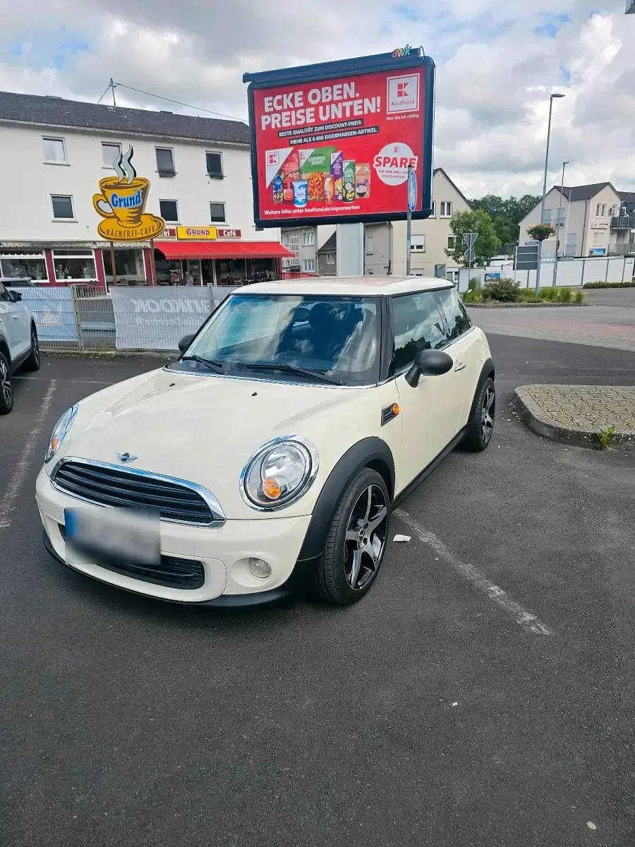 Gebraucht Mini Cooper 75 PS (55 kW) 2012 Weiß Kleinwagen