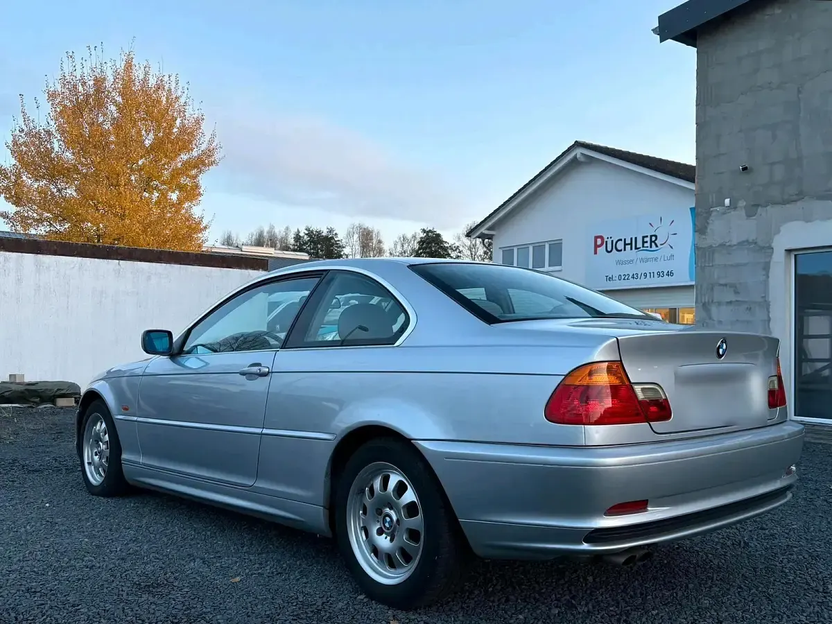 Gebraucht BMW 320 150 PS (110 kW) 1997 Silber Coupé
