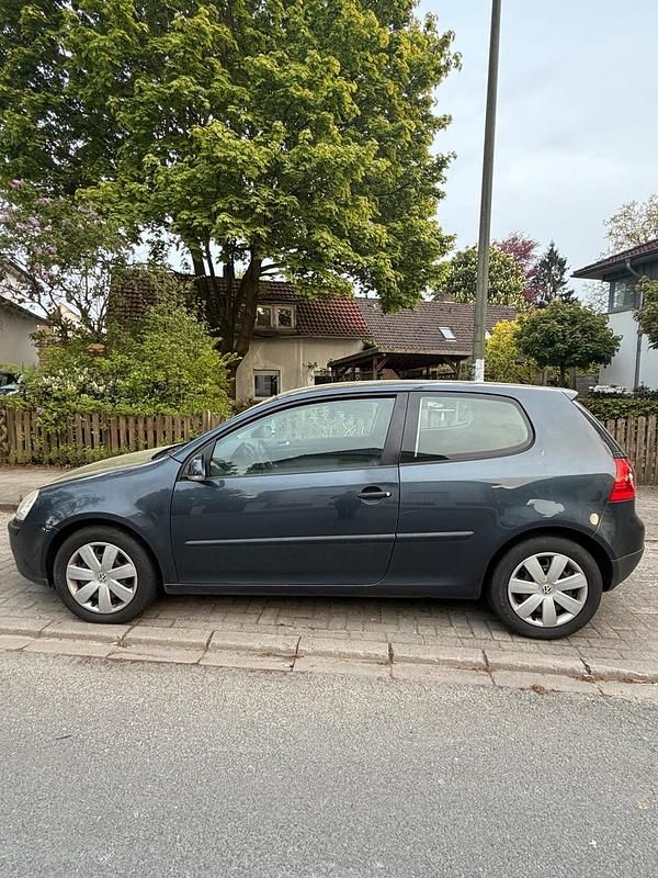Gebraucht VW Golf IV 104 PS (76 kW) 2005 Blau Kleinwagen