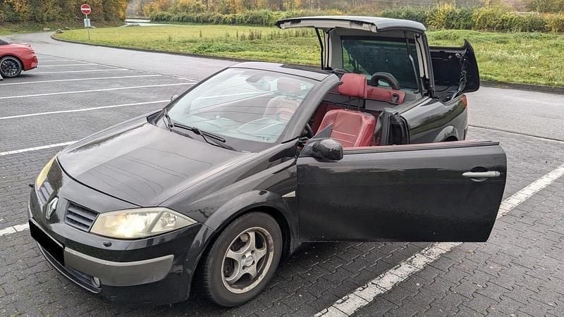 Gebraucht Renault Mégane Cabriolet Dynamique 120 PS (88 kW) 2004 Schwarz Cabrio