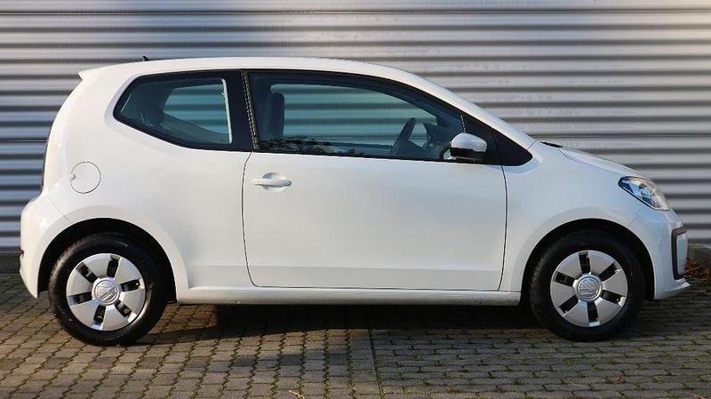 Second-hand VW up! 65 CP (47 kW) 2021 Alb Hatchback