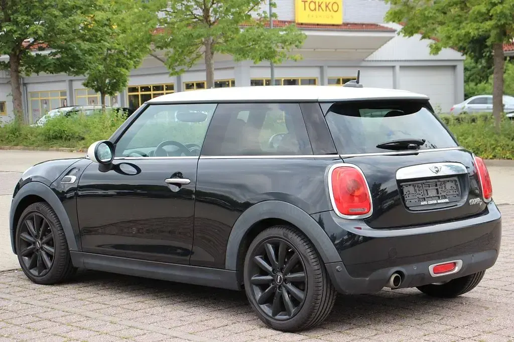 Gebraucht Mini Cooper D 116 PS (85 kW) 2015 Schwarz Kleinwagen