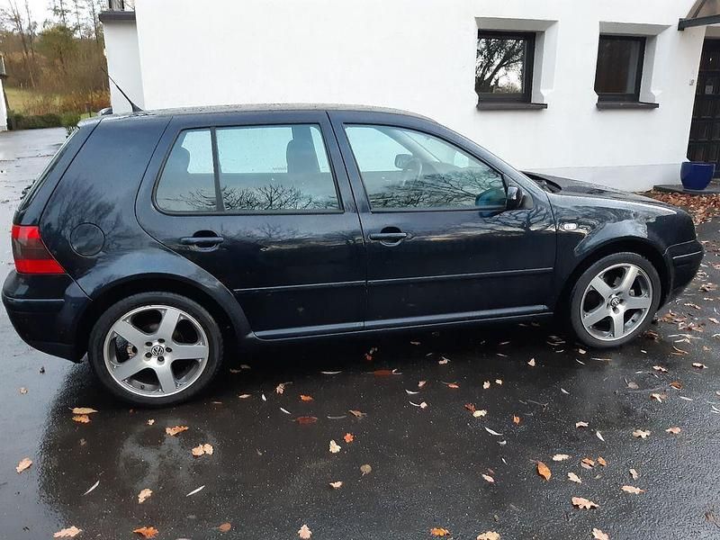 Gebraucht VW Golf IV Edition 116 PS (85 kW) 2002 Blau Limousine