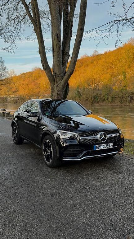 Gebraucht Mercedes GLC200 197 PS (144 kW) 2019 Schwarz SUV