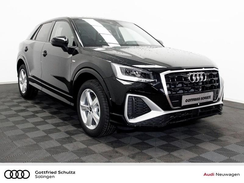 Neu Audi Q2 S-Line 116 PS (85 kW) 2025 Mythosschwarz metallic SUV