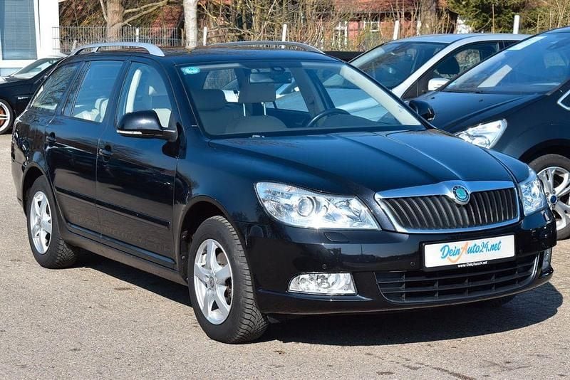 Gebraucht Skoda Octavia Elegance 160 PS (117 kW) 2011 Schwarz Kombi
