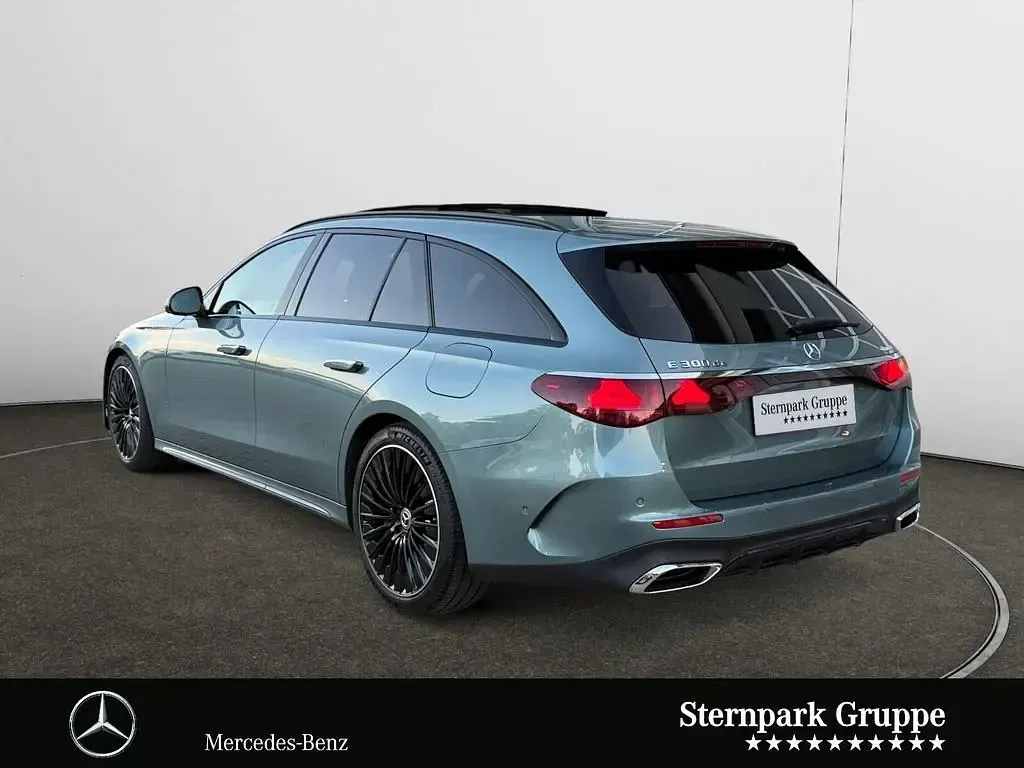 Gebraucht Mercedes E300 AMG 313 PS (230 kW) 2025 Lack verdesilber Kombi