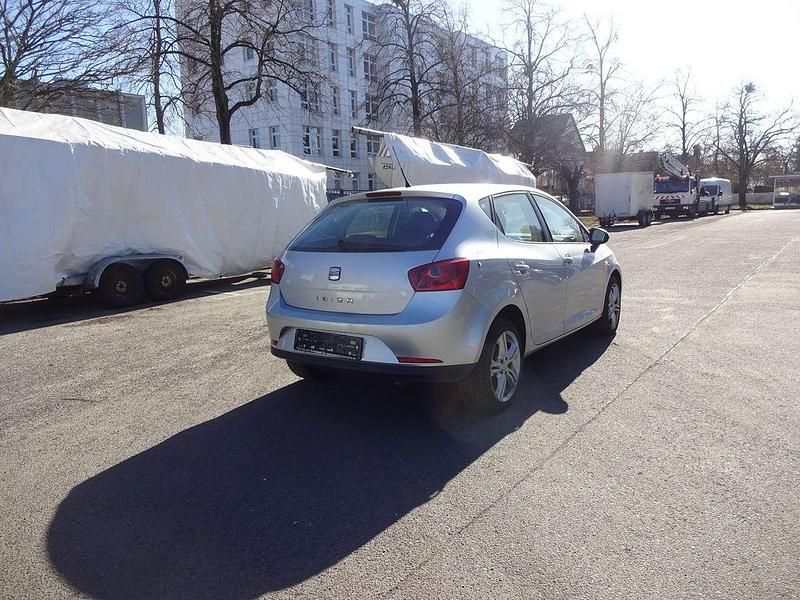 Gebraucht Seat Ibiza Reference 75 PS (55 kW) 2011 Blau Limousine