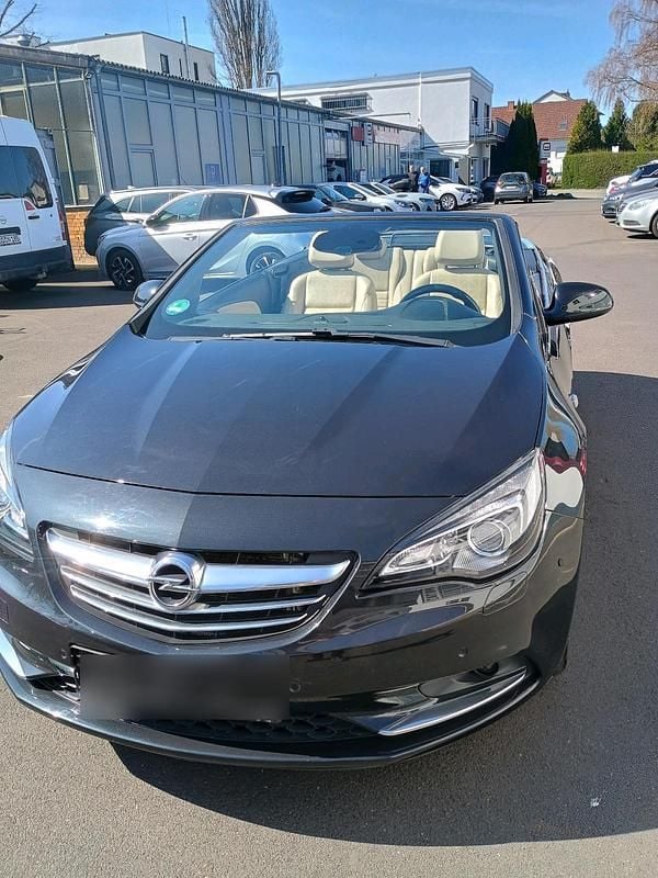 Schwarz Gebraucht 2017 Opel Cascada Cabrio | 10.500 € (Superpreis) - Bild 1/4