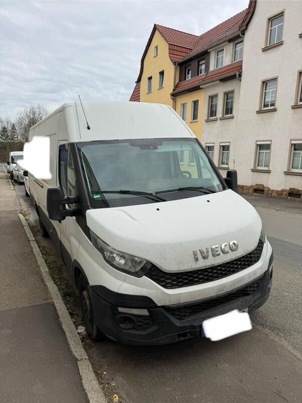 Weiß Gebraucht 2016 Iveco Daily Limousine | 10.500 € (Superpreis) - Bild 1/4