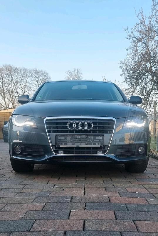 Gebraucht Audi A4 143 PS (105 kW) 2011 Grau Kombi