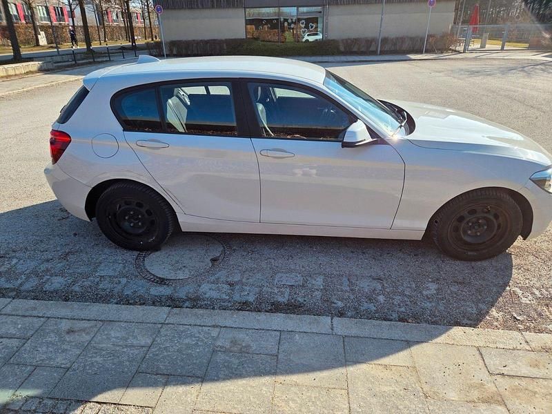 Gebraucht BMW 116 136 PS (100 kW) 2014 Schwarz Kleinwagen