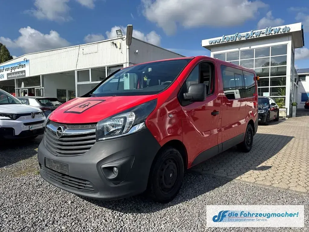 Gebraucht Opel Vivaro 95 PS (69 kW) 2016 B) (rot Van / Kleinbus