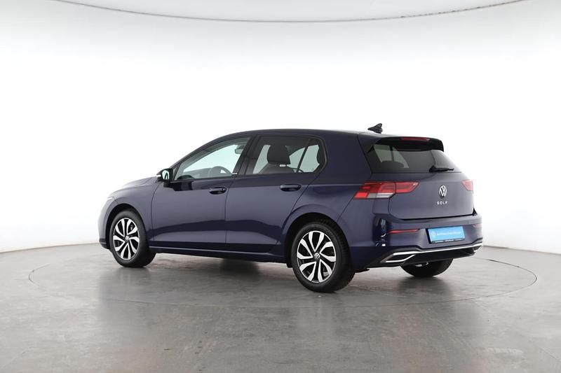 Gebraucht VW Golf VIII Active 150 PS (110 kW) 2022 Atlantic blue Limousine