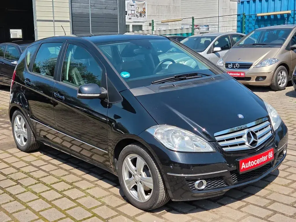 Gebraucht Mercedes A160 95 PS (69 kW) 2011 Schwarz Kleinwagen