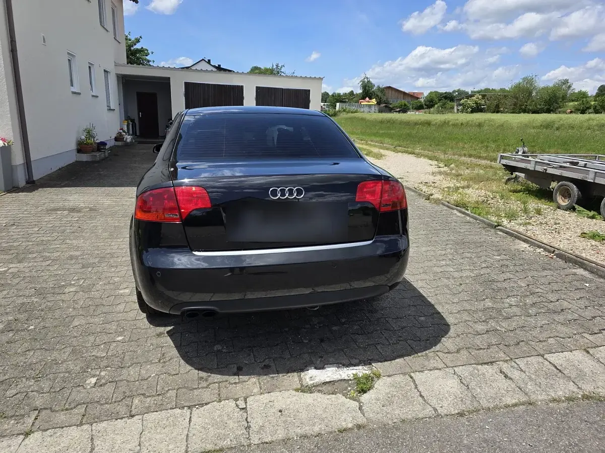 Gebraucht Audi A4 116 PS (85 kW) 2006 Schwarz Limousine
