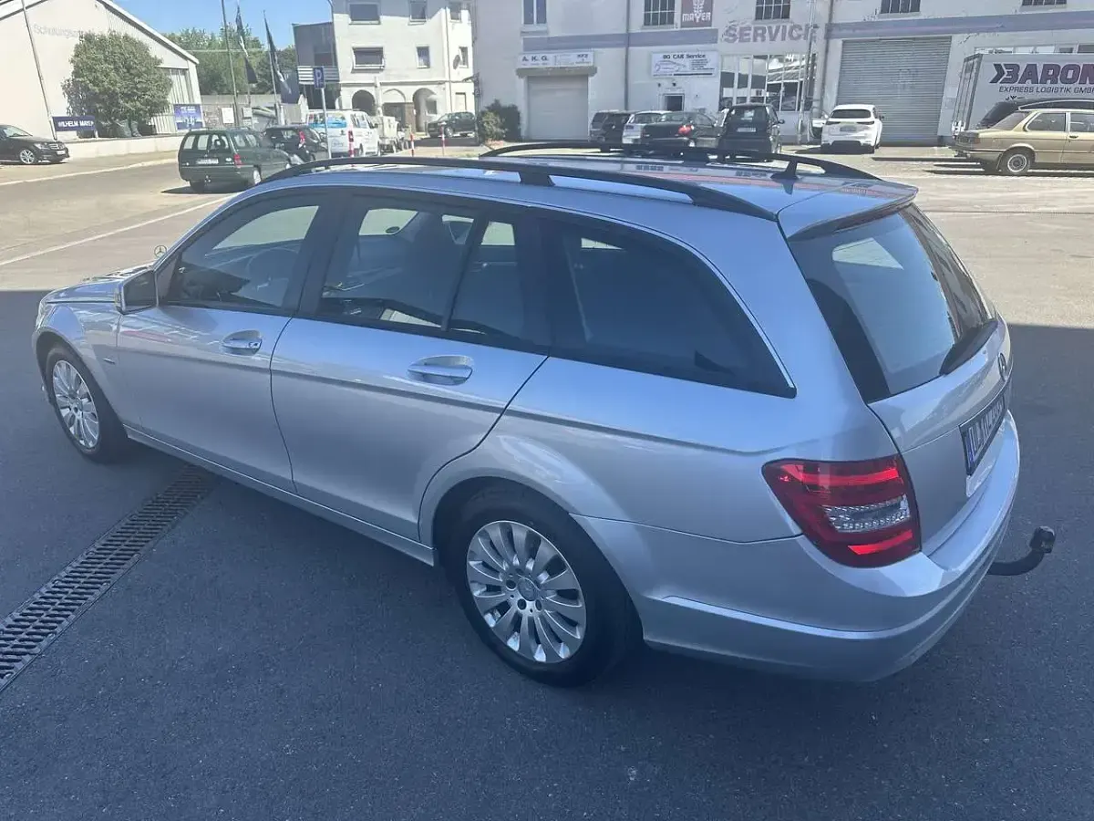 Gebraucht Mercedes C180 120 PS (88 kW) 2012 Grau Kombi