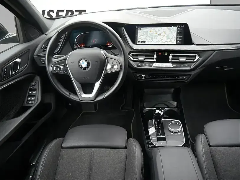 Gebraucht BMW 118 Sport Line 150 PS (110 kW) 2023 Schwarz Kleinwagen