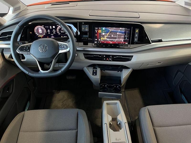 Gebraucht VW Multivan Edition 150 PS (110 kW) 2025 Orange Van