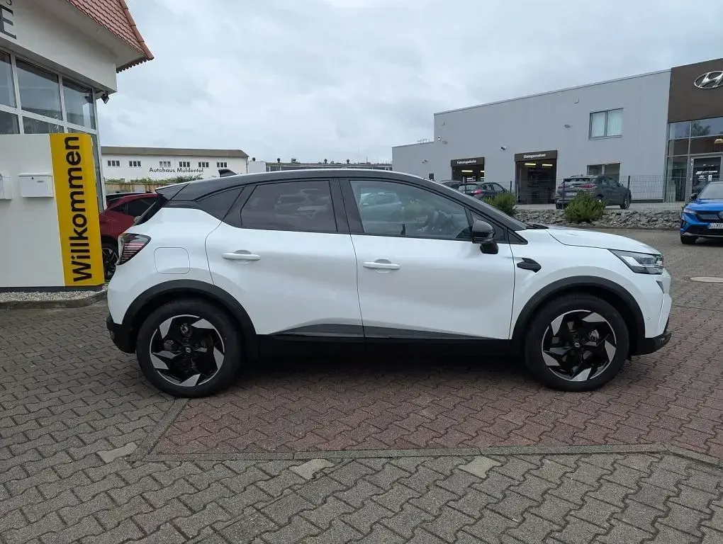 Gebraucht Renault Captur Techno 143 PS (105 kW) 2024 Perlmuttweiss metallic/dach i SUV
