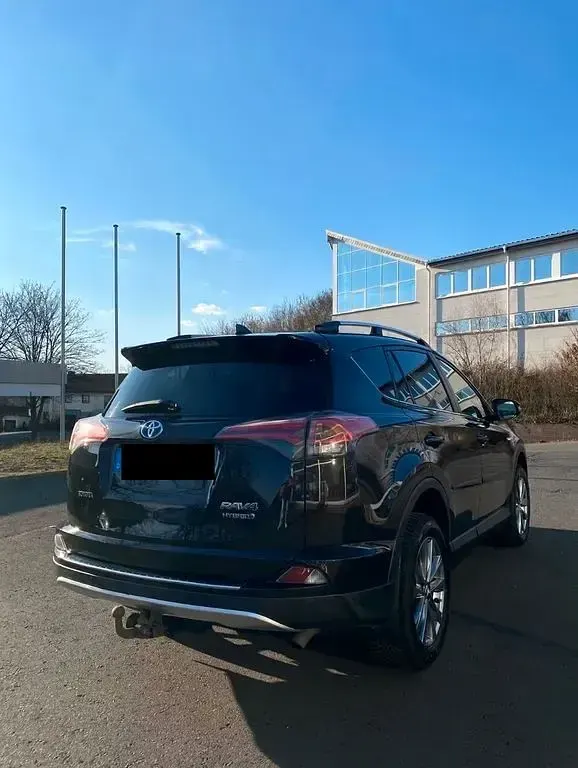 Gebraucht Toyota RAV4 Edition 197 PS (144 kW) 2016 Braun SUV
