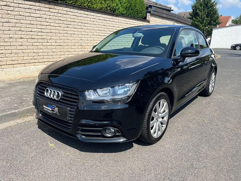 Brillantschwarz Gebraucht 2010 Audi A1 Ambition Kleinwagen | 3.990 € (Guter Preis) - Bild 1/4