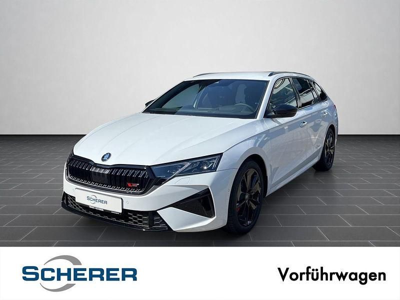 Weiß Gebraucht 2025 Skoda Octavia RS Kombi | 38.890 € (Fairer Preis) - Bild 1/4