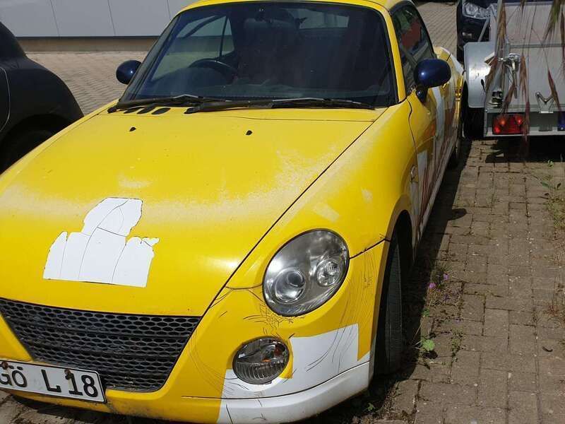 Gelb Gebraucht 2004 Daihatsu Copen Cabrio | 3.990 € - Bild 1/4