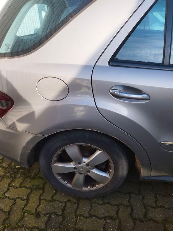 Gebraucht Mercedes ML280 190 PS (139 kW) 2007 Grau SUV
