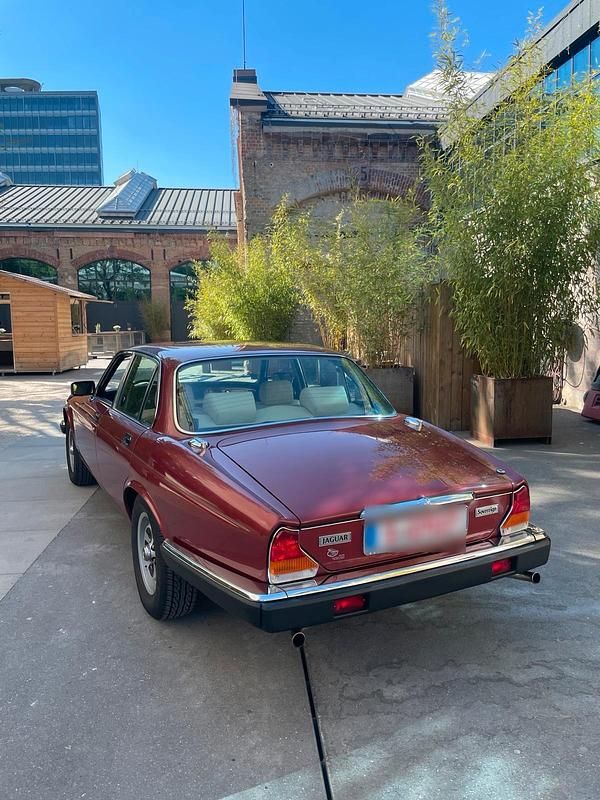 Gebraucht Jaguar XJ6 245 PS (180 kW) 1986 Rot Limousine