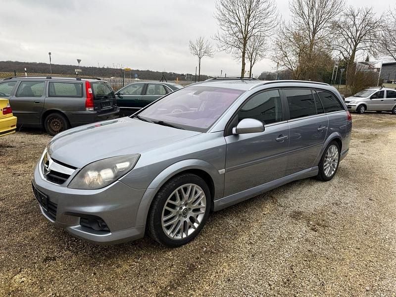 Gebraucht Opel Vectra Edition+ 140 PS (102 kW) 2008 Silber Limousine