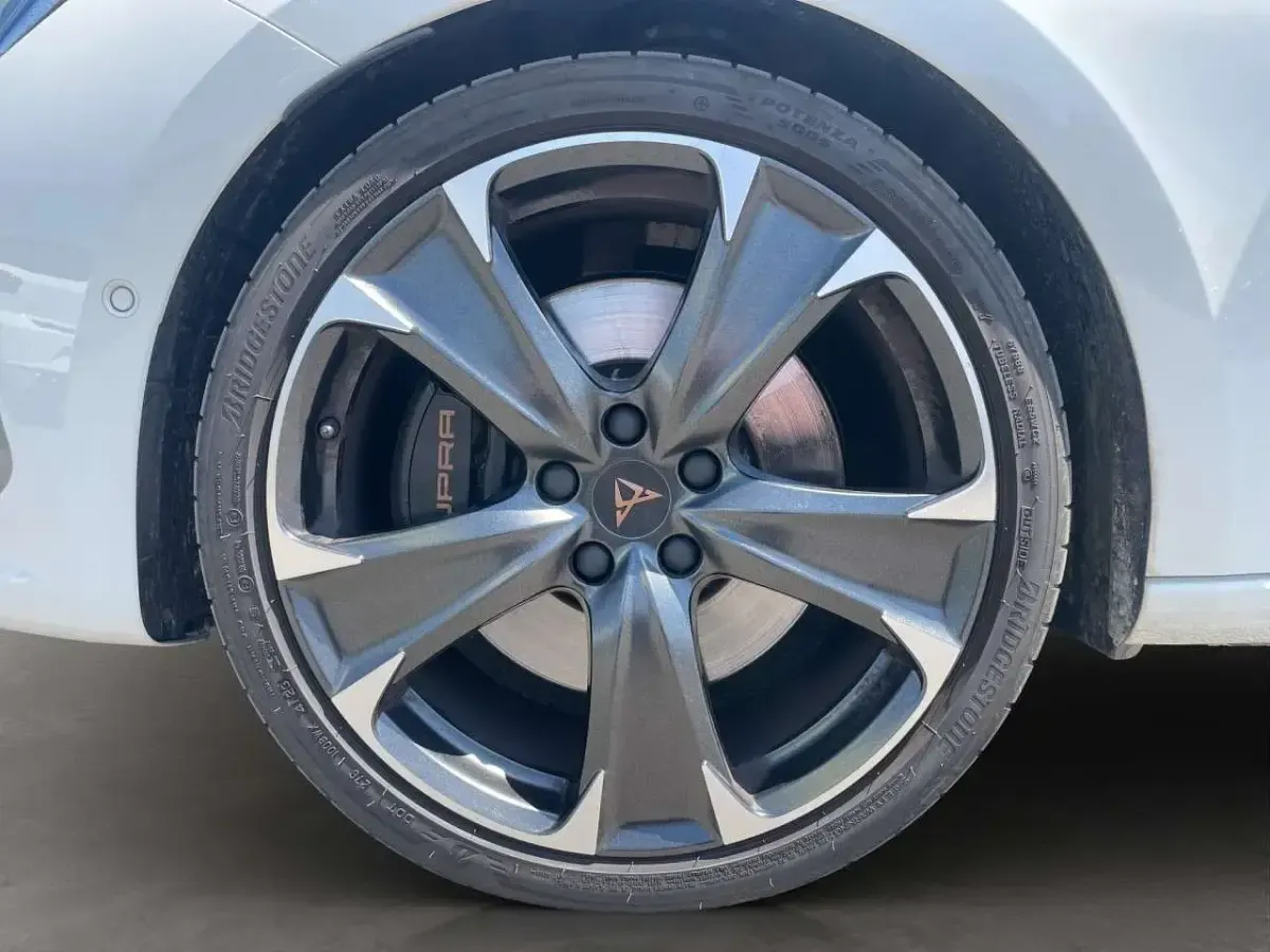 Gebraucht Cupra Leon VZ 245 PS (180 kW) 2024 Candy weiß SUV