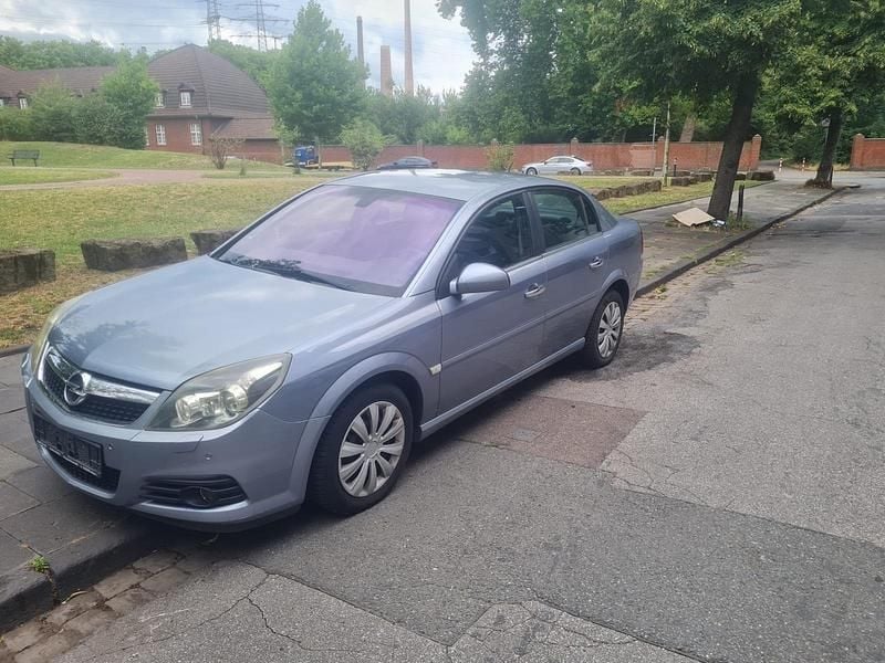 Silber Gebraucht 2008 Opel Vectra Limousine | 1.999 € - Bild 1/4