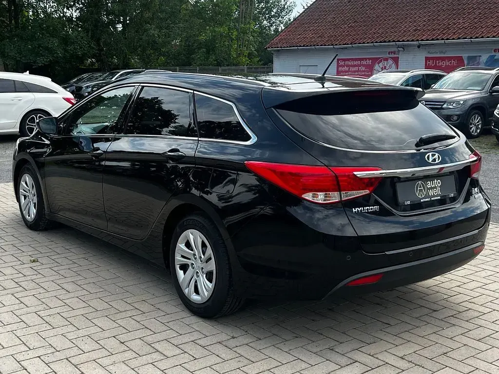 Gebraucht Hyundai i40 136 PS (100 kW) 2014 Schwarz Kombi