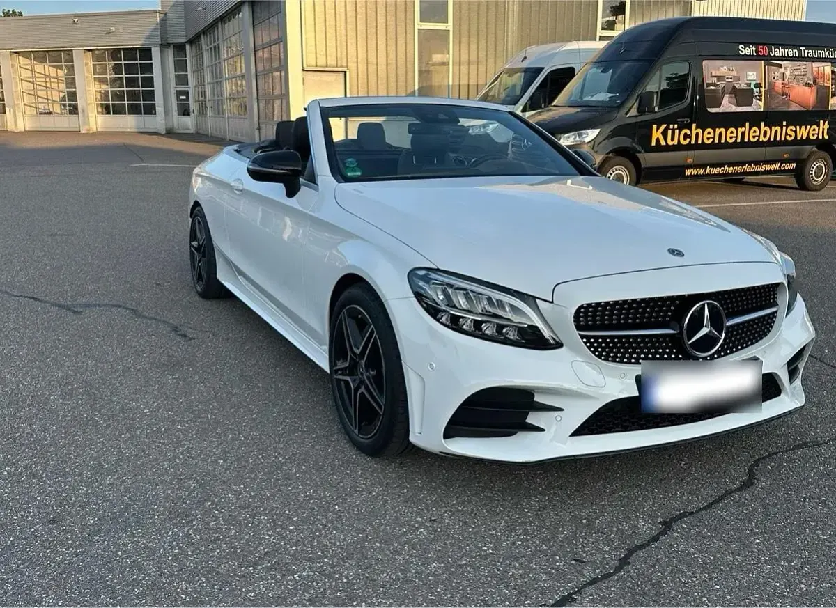 Gebraucht Mercedes C200 AMG 184 PS (135 kW) 2018 Weiß Cabrio