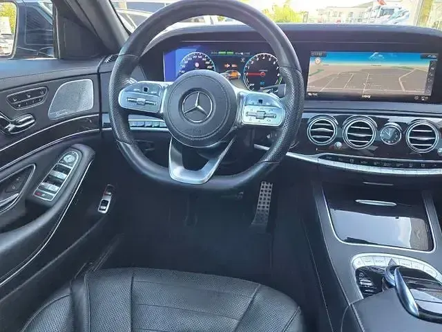 Gebraucht Mercedes S560 AMG line 367 PS (269 kW) 2020 Schwarz Limousine