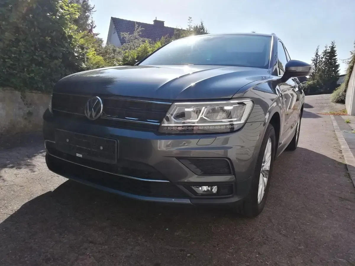 Gebraucht VW Tiguan Highline 150 PS (110 kW) 2019 Grau SUV