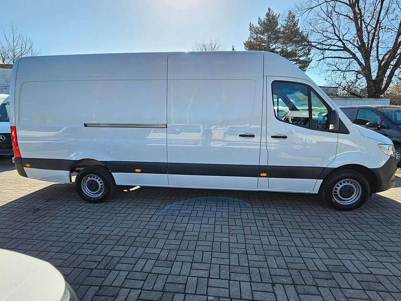 Gebraucht Mercedes Sprinter 170 PS (125 kW) 2024 Arktikweiss Van