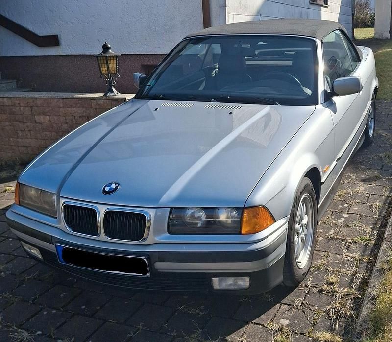 Gebraucht BMW 318 Cabriolet 116 PS (85 kW) 1997 Silber Cabrio