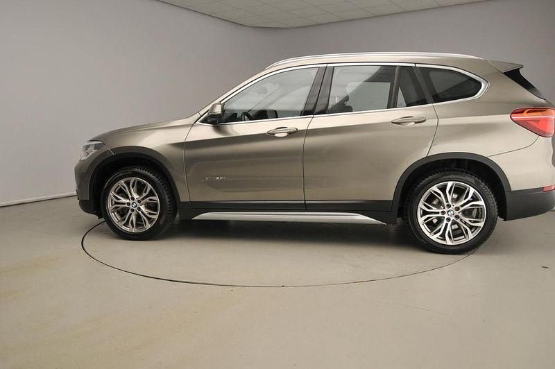 Gebraucht BMW X1 xLine 192 PS (141 kW) 2018 Grau SUV