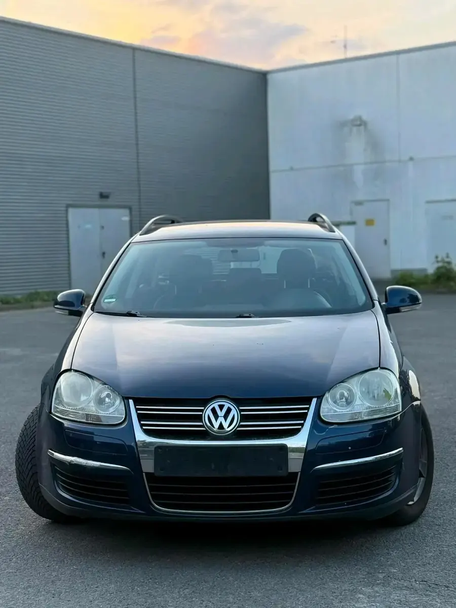 Gebraucht VW Golf VI 80 PS (58 kW) 2008 Blau Kleinwagen