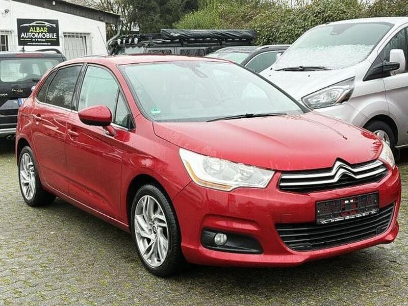 Gebraucht Citroën C4 SELECTION 120 PS (88 kW) 2012 Rot Limousine