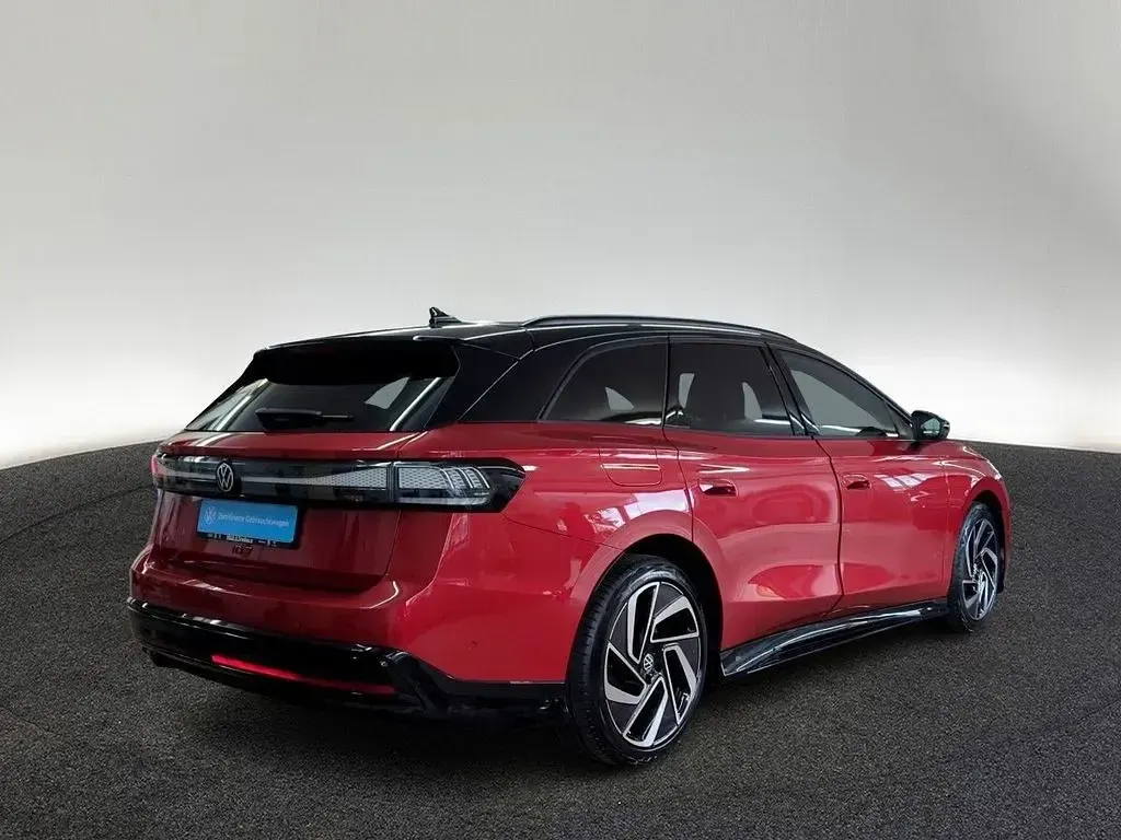 Gebraucht VW ID.7 Pro 210 kW (286 PS) 2025 Kings red metallic Kombi