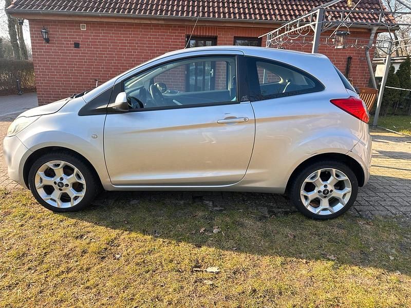 Usata Ford Ka 70 CV (51 kW) 2009 Argento Utilitaria
