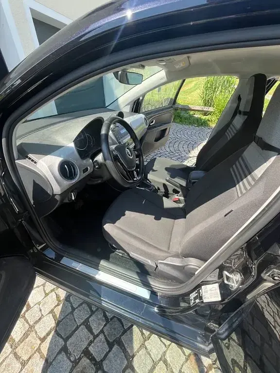 Gebraucht VW e-up! Style 61 kW (83 PS) 2022 Schwarz Kleinwagen