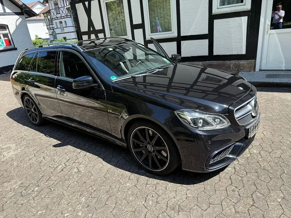 Gebraucht Mercedes E63 AMG AMG 557 PS (409 kW) 2014 Schwarz Limousine