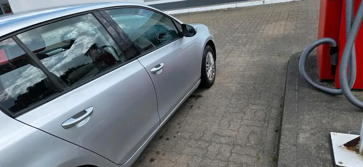 Gebraucht VW Golf VI 80 PS (58 kW) 2009 Silber Kleinwagen