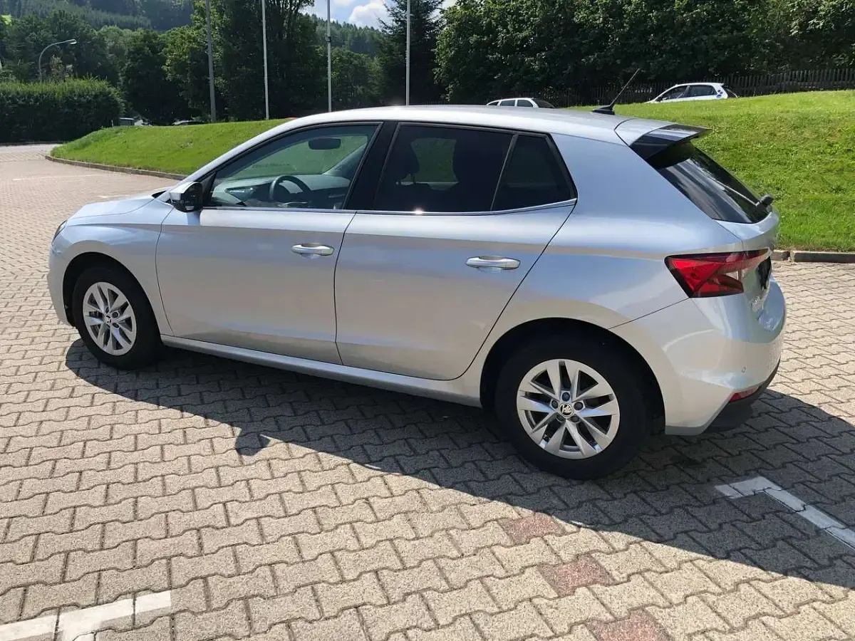 Gebraucht Skoda Fabia Selection 95 PS (69 kW) 2024 Brilliantsilber metallic Kleinwagen