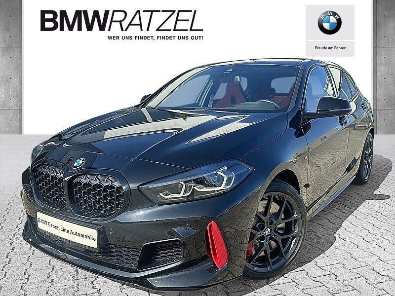 Schwarz Gebraucht 2022 BMW M135 Performance Kleinwagen | 34.930 € (Fairer Preis) - Bild 1/4